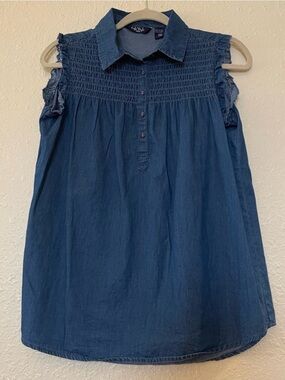 Life Style Petite Blue Cotton Denim Smocked Button Front Sleeveless Blouse PM
